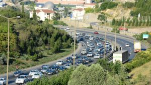 Tatilciler dönmeye başladı, trafik yoğunlaştı