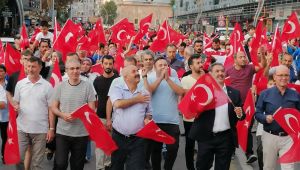 Binlerce kişi fener alayında buluştu