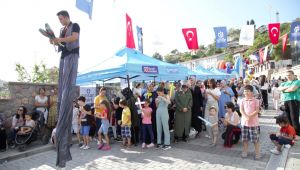 Büyükşehir'in yaz şenlikleriyle Tarih koridoru şenlendi