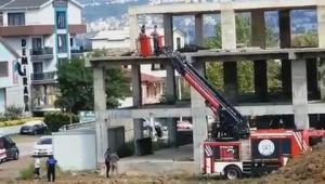 İnşaat boşluğuna düşen işçi yaralandı