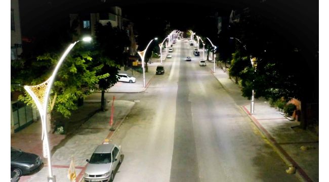 Körfez Akşemsettin Caddesi ışıl ışıl oldu
