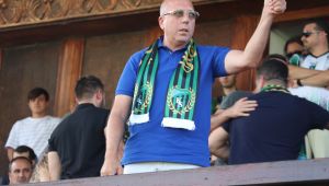 Koyun galibiyeti taraftara hediye etti