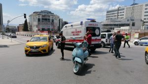 Otomobil ile çarpışan motosikletin sürücüsü yaralandı