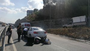 Otomobil ile çarpışan motosikletli ağır yaralandı