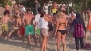 Sahilde kavga çıktı