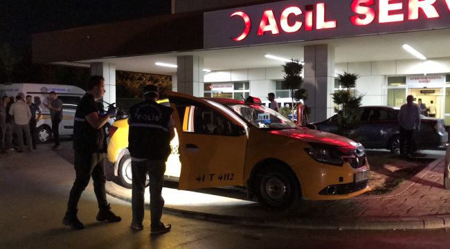 2 kişi sokak ortasında bıçaklandı