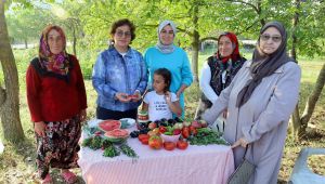 Ata tohumundan üretilen sebzelerin hasadı yapıldı