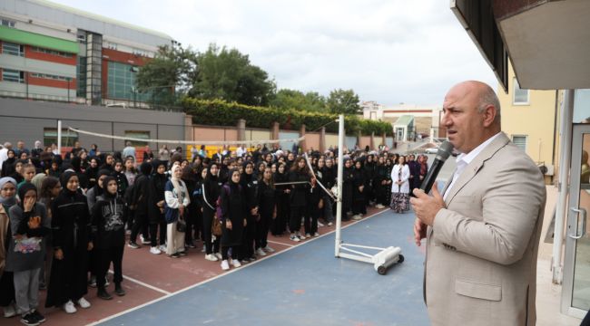 Başkan Bıyık, öğrencileri yalnız bırakmadı