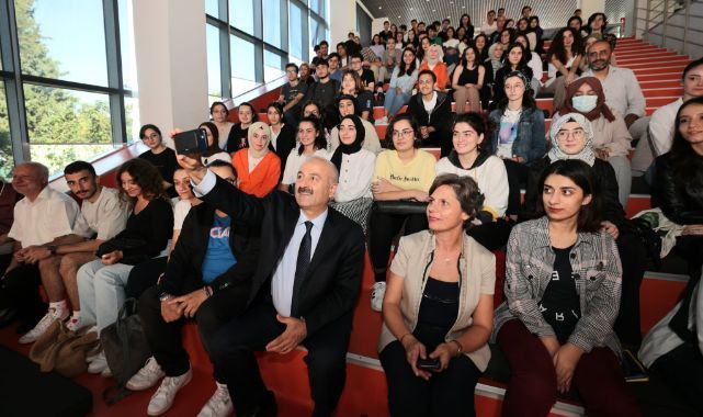 Büyükgöz GTÜ’lü gençlerle deneyimlerini paylaştı