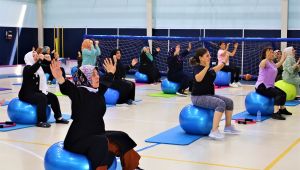 Darıca'da ev hanımları sporda, çocukları eğlencede