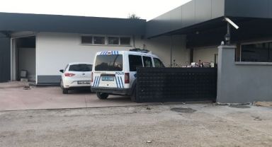 Eski çalıştığı yerin sahibini ve çalışanı yaraladı
