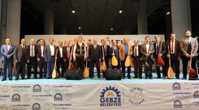 Gebze'de aşıklar geçidi