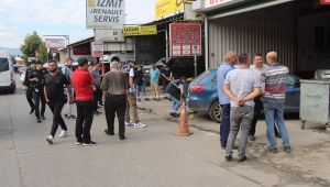 Havaya ateş ederken omzundan yaralandı