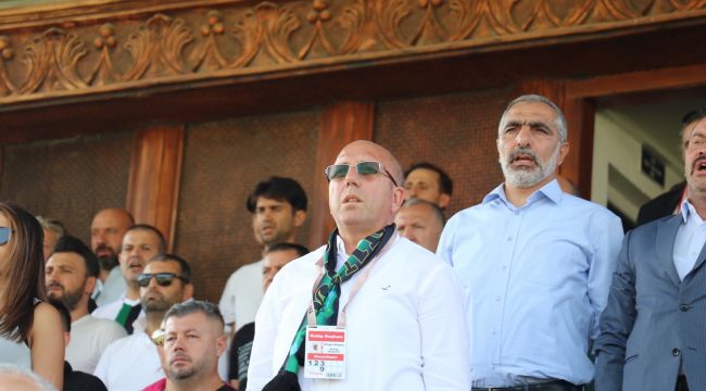 Kocaelispor Başkanı Engin Koyun uzun süre stattan çıkamadı