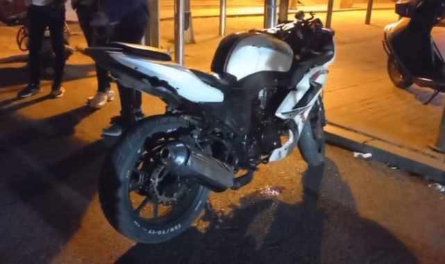 Otomobil ile çarpışan motosikletin sürücüsü yaralandı