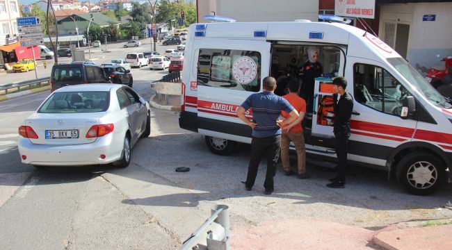 Otomobil ile motosiklet çarpıştı: 1 yaralı