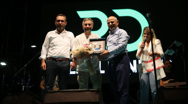 Resul Dindar hem coştu hem de coşturdu