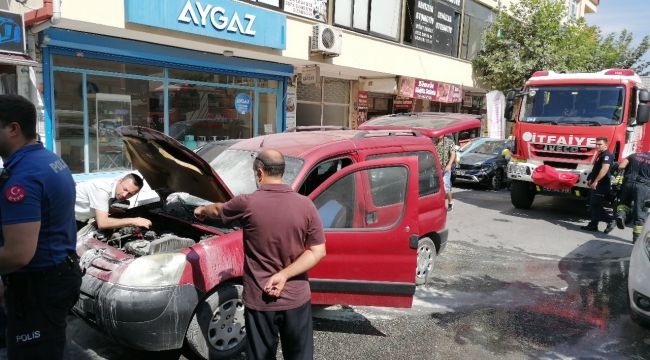 Seyir halindeki araçtan yükselen dumanlar korkuttu