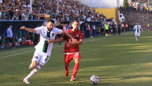 TFF 2. Lig: Kocaelispor: 0 - Serik Belediyespor: 0