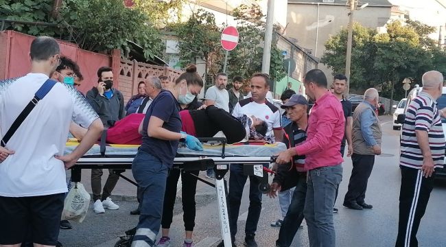Yolun karşısına geçmeye çalışan kadına otomobil çarptı