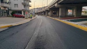 Yüzbaşılar Kavşağında yan yollar asfaltlanıyor