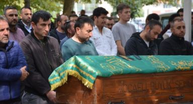 4 yaşındaki Umut, dualarla son yolculuğuna uğurlandı