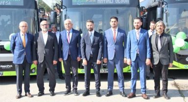 Binlerce kilometre yol yapıp, çevreyi kirletmiyorlar