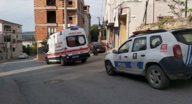 Dilovası’nda öz kızını sopayla döverek hastanelik etti