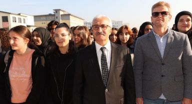 Gebze’de bayrak töreni Anibal Anadolu Lisesi’nde!