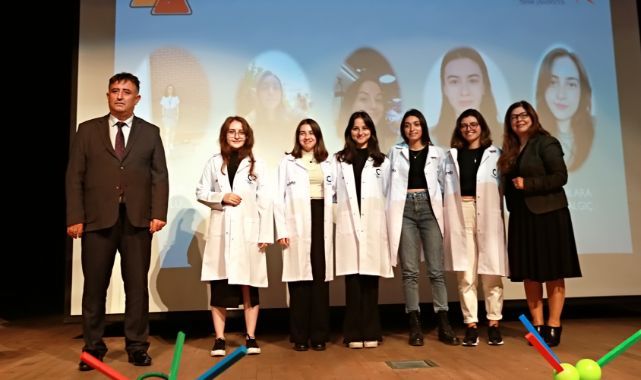 GTÜ Kimya öğrencileri önlük giydi