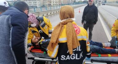 Kaza yapan motosiklet sürücüsü yaralandı