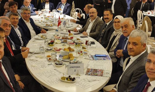 Lütfü Türkkan ile aynı kareye girmeyi reddetti