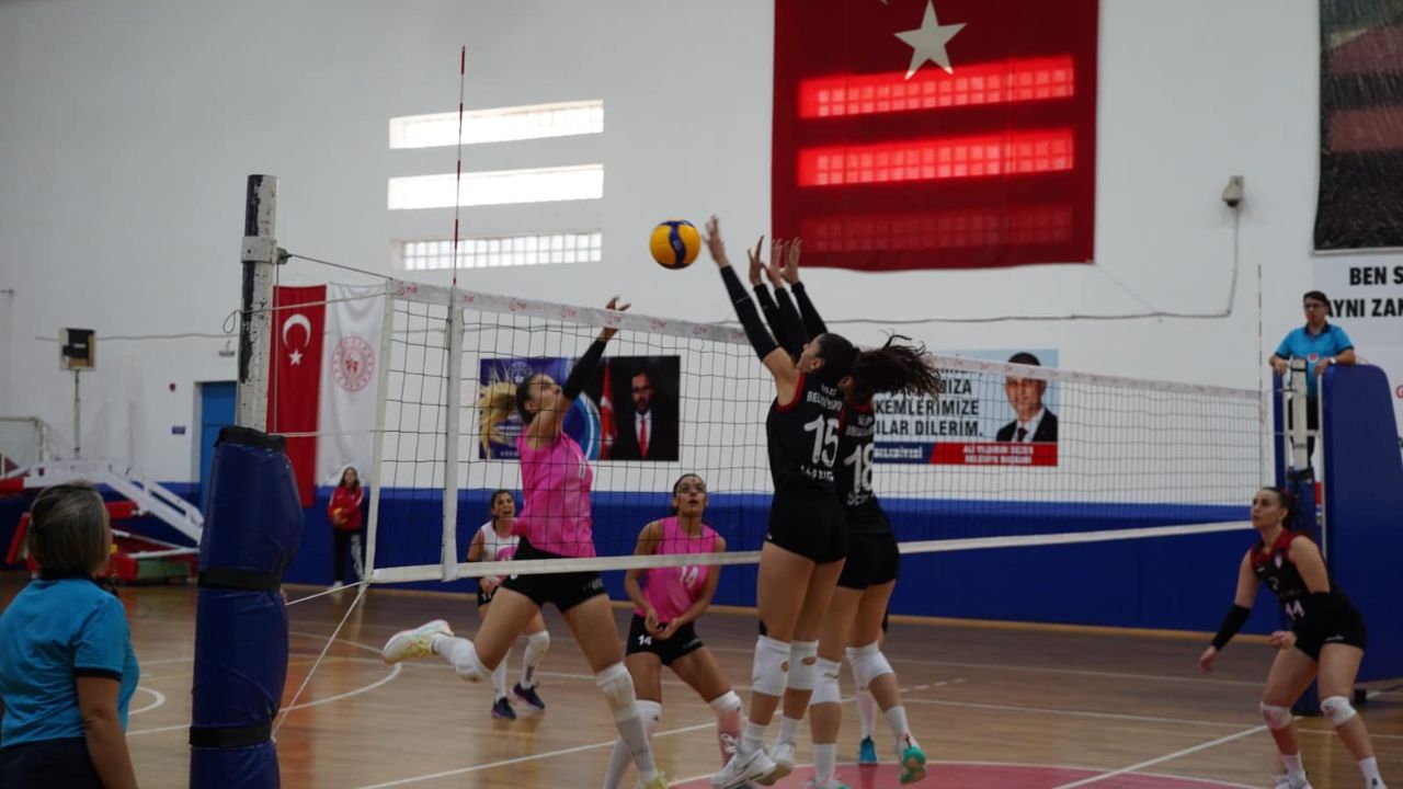 TVF Kadınlar 2. Lig: Cadence Gölcük İhsaniye Spor: 3 - Bilecik Belediye Spor: 2