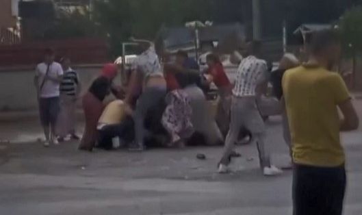 1 kişinin öldüğü takı kavgasının ardından husumetli aileler barıştı