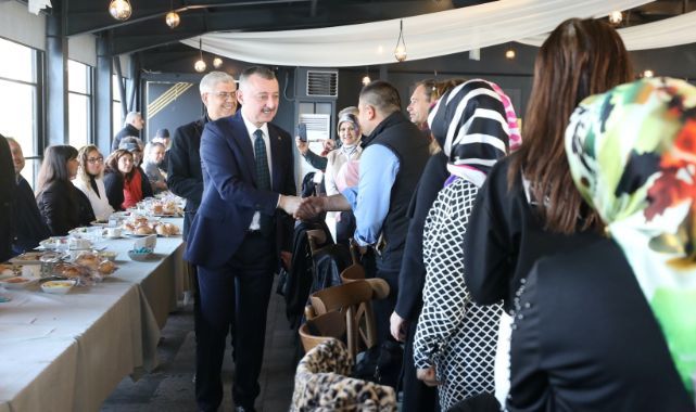 Büyükakın’dan Şehir Tiyatrolarına övgü