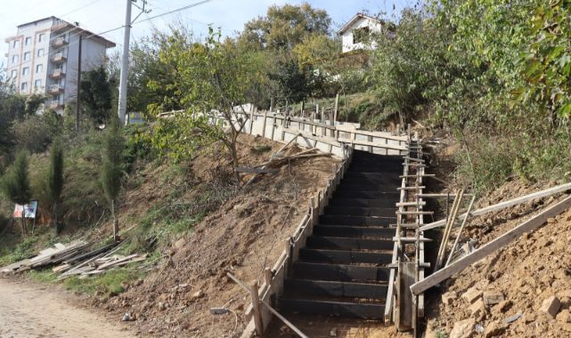Çayırköy'e 14 metre uzunluğunda yeni merdiven