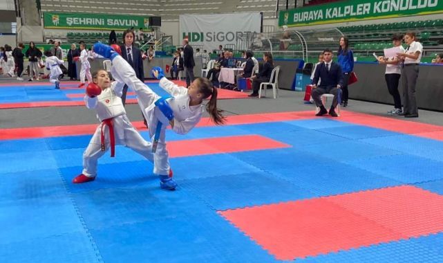 Darıcalı minikler madalyaları topladı