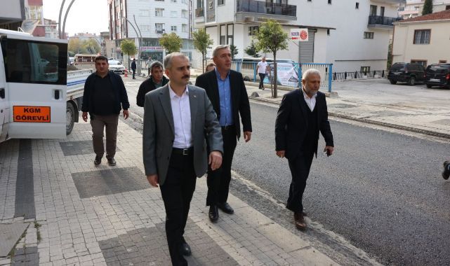 Gaziler Caddesi’nin asfaltı yenileniyor