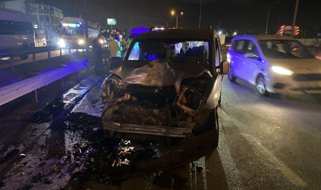 Gebze'de 5 araç birbirine girdi: 2 yaralı