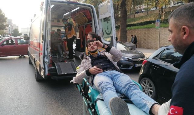 Gebze'de otomobil ile çarpışan motosiklet savruldu