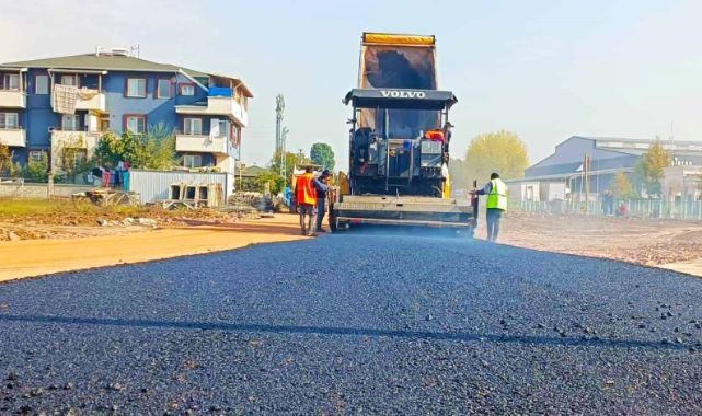 Kartepe’de 3 caddede üstyapı yenilendi