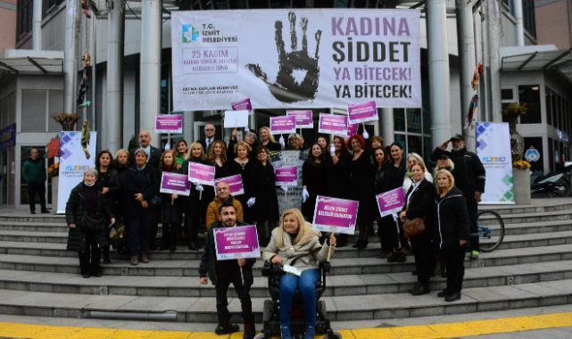 Öldürülen kadınları andılar