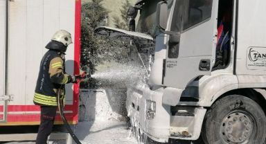 Tamire getirilen tırda yangın çıktı