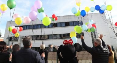Tüm balonlar bugün onlar için gökyüzüne bırakıldı