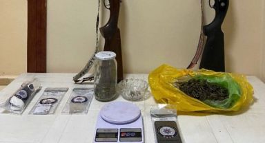 'Dur' ihtarına uymadı, kovalamaca torbacının evinde bitti