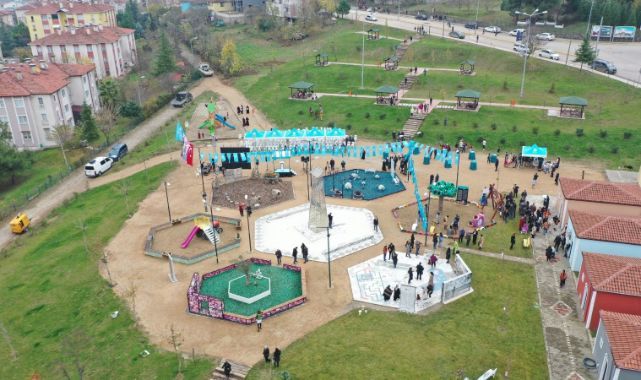 Fabrika atıkları sanat eserine dönüştü