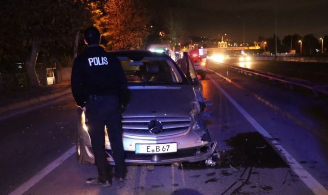 İki otomobil kafa kafaya çarpıştı: 4 yaralı
