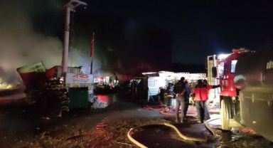 Palet fabrikasında yangın