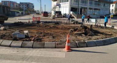 Tınaztepe’de dönel kavşak yapıldı