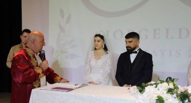 2022 yılında Darıca'da bin 572 çift evlendi